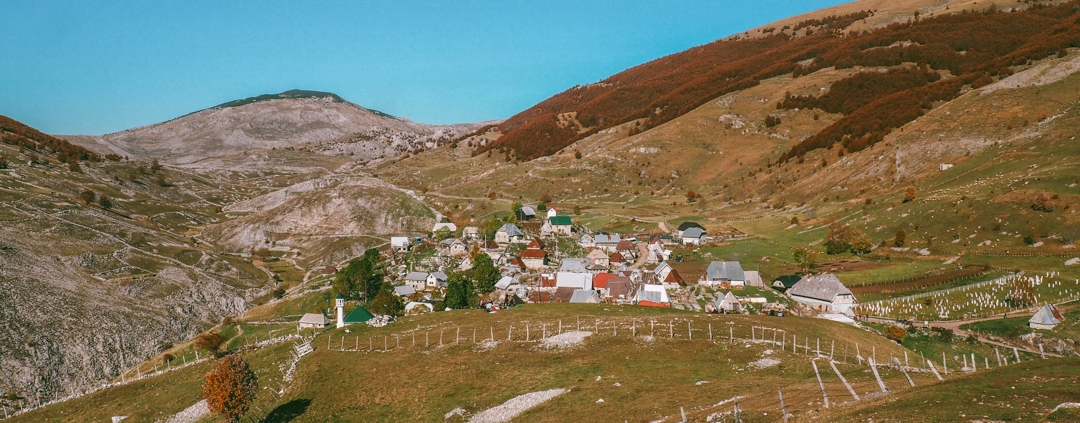 Das Bergdorf Lukomir in Bosnien und Herzegowina